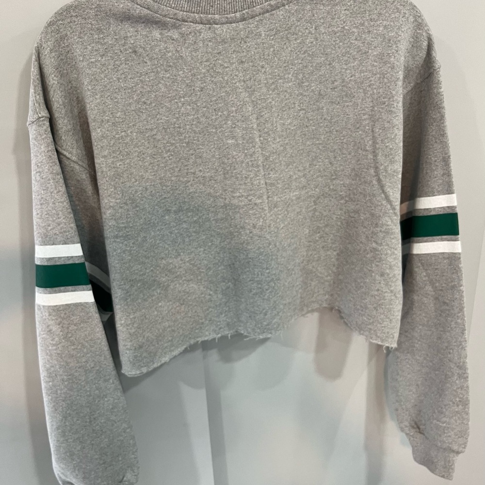 Gray Cropped Sweatshirt with Green Accents - Picture 5 of 8